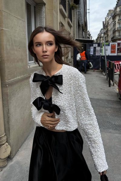 Noria™ | Moderne chique blouse met strikaccenten